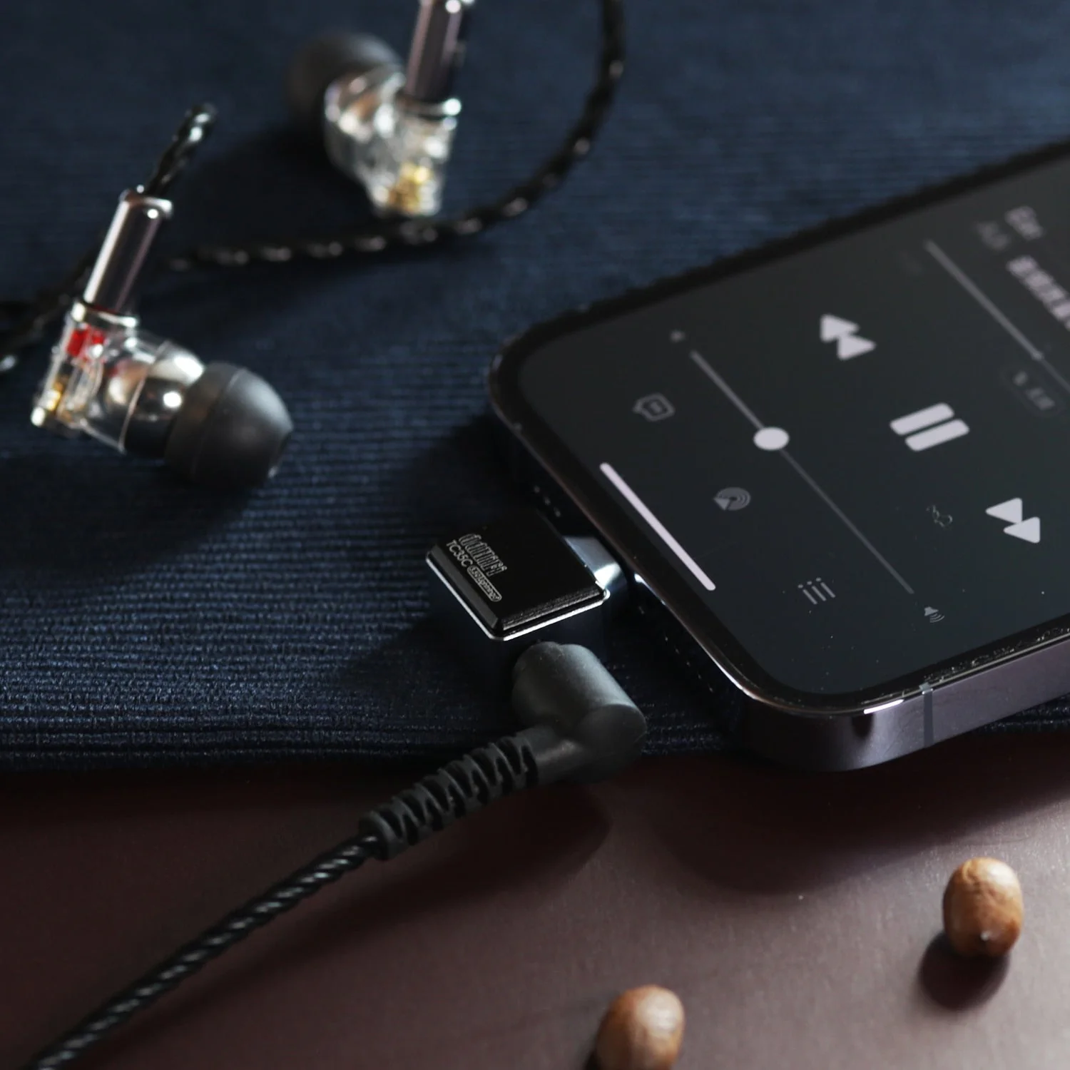 DD ddHiFi TC35C Light-ning to 3.5mm High Fidelity Adapter for iPhone - Image 6