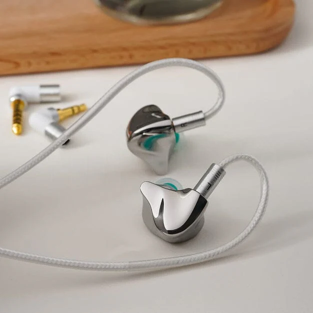 Open Box DUNU GLACIER 1DD+4BA+4EST Tribrid Flagship IEMs (Ships only to Japan) - Image 3