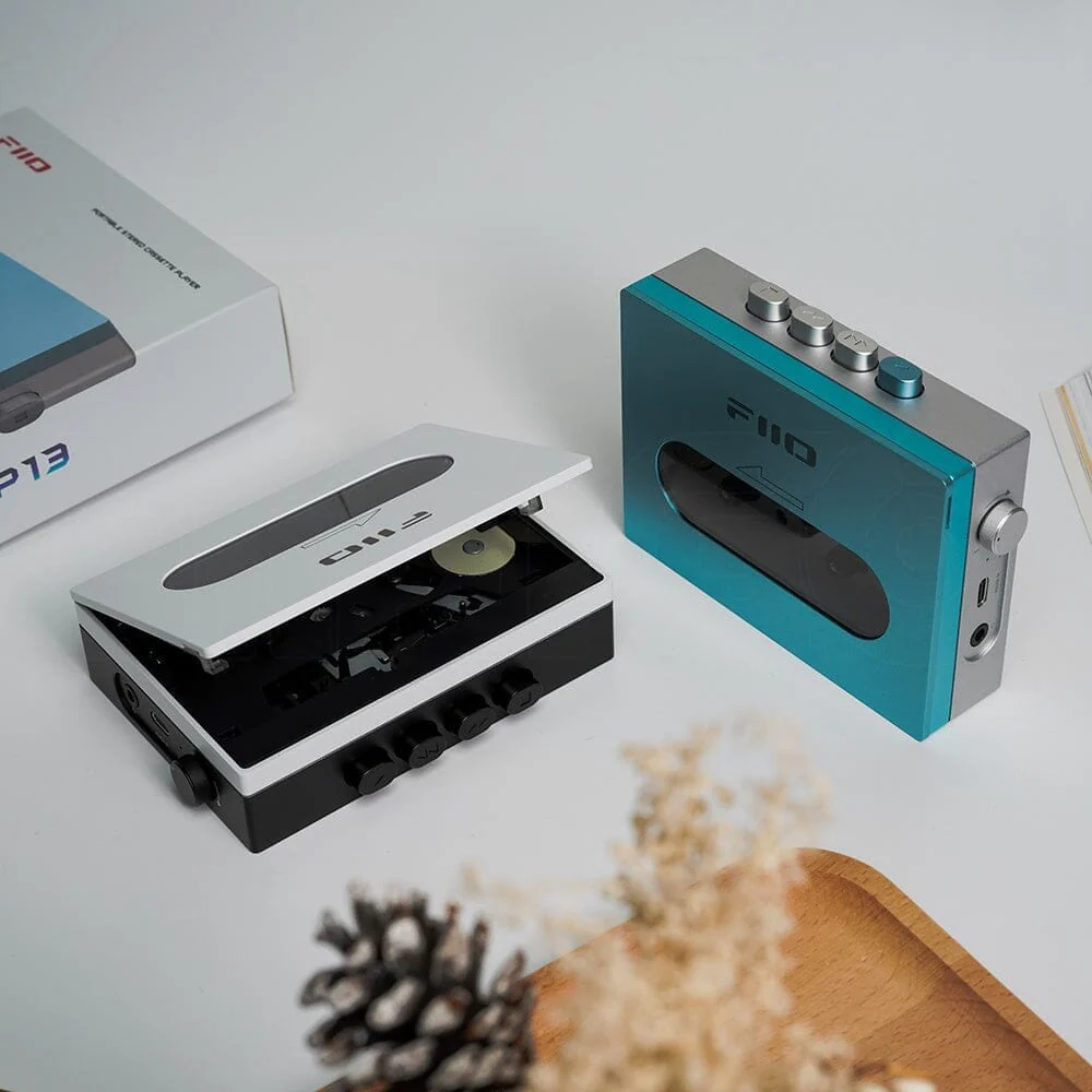 FiiO CP13 Portable Stereo Cassette Player - Image 12