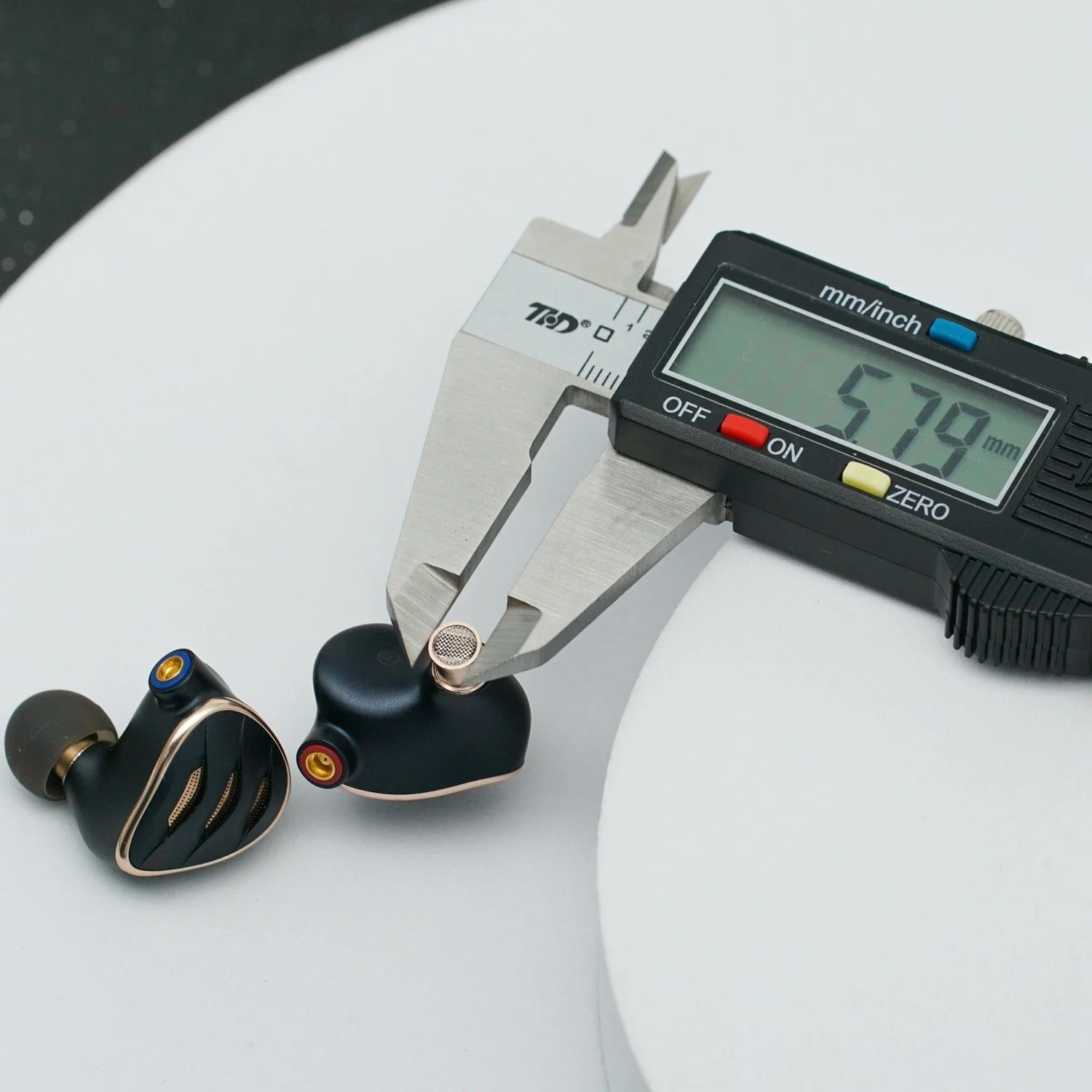 FiiO FH5s 2DD 2BA IEMs Hybrid 4-Driver In-Ear Earphone - Image 10