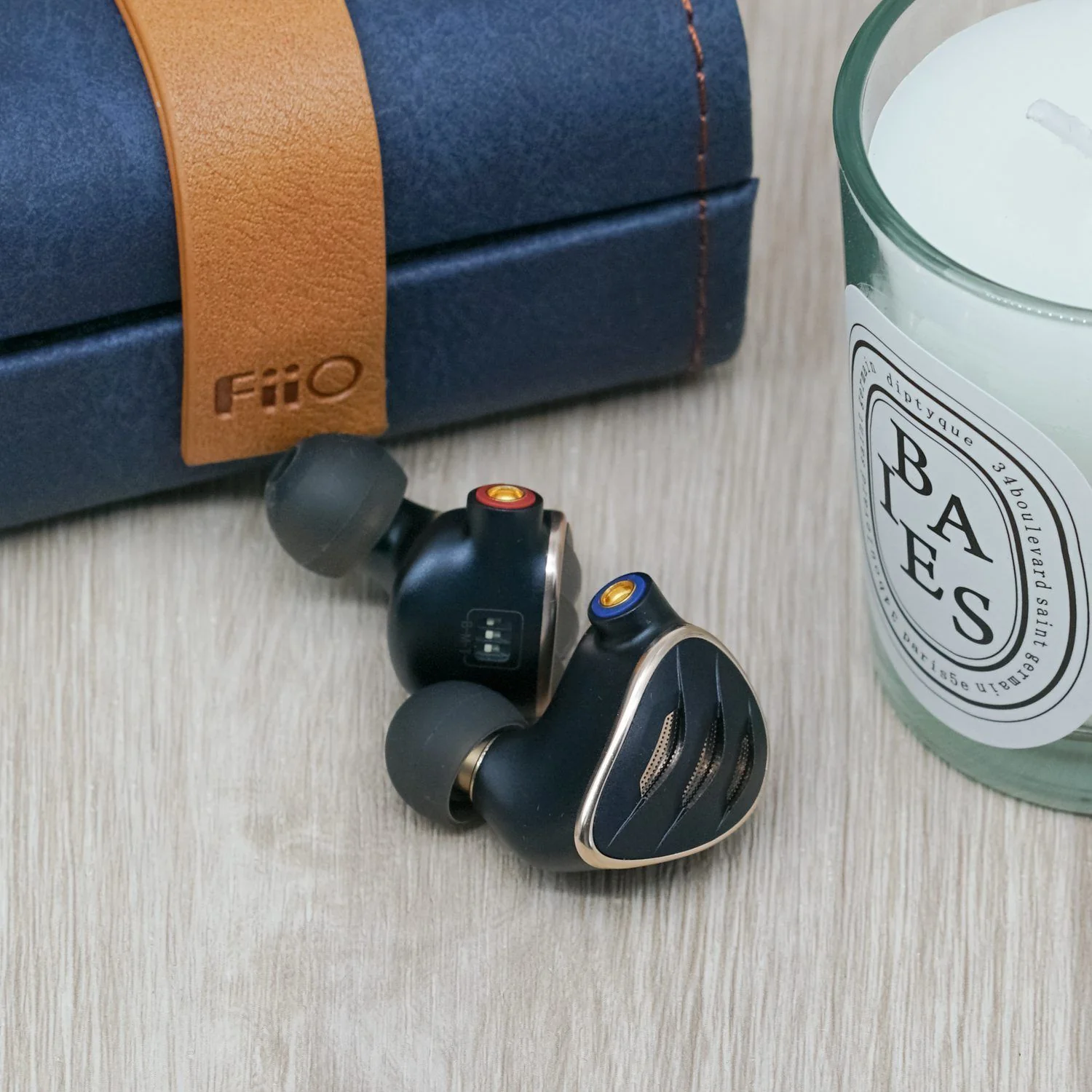 FiiO FH5s 2DD 2BA IEMs Hybrid 4-Driver In-Ear Earphone - Image 5