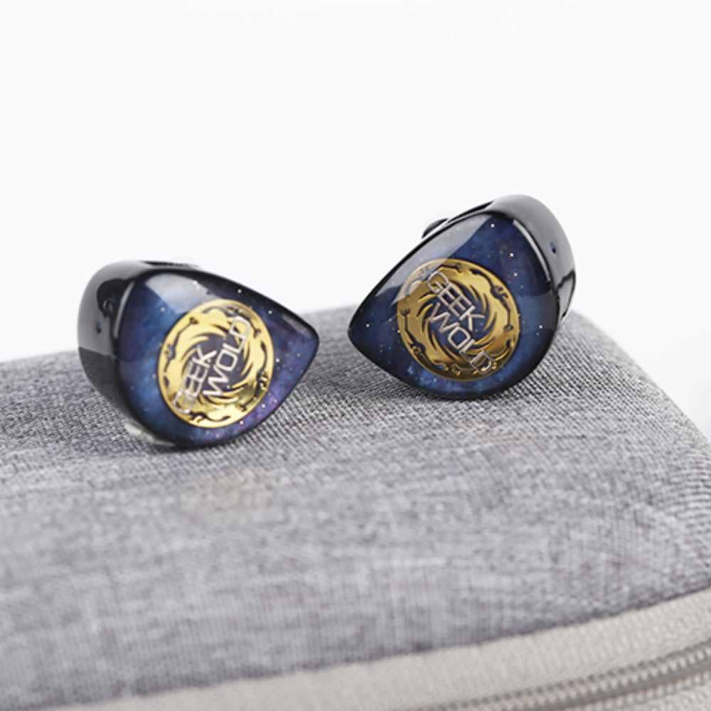 Geek Wold GK300 1DD+8BA+1Planar+2EST Hybrid Driver In-Ear Earphones