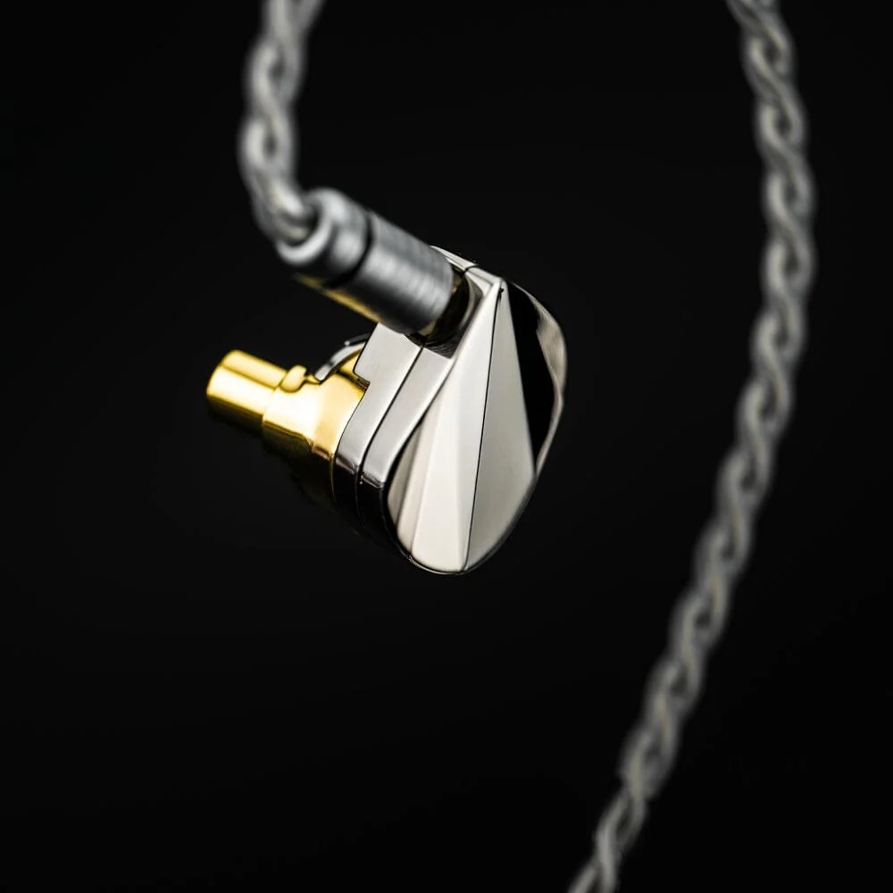 Moondrop ILLUSTRIOUS 11mm Dynamic Driver IEMs - Image 4